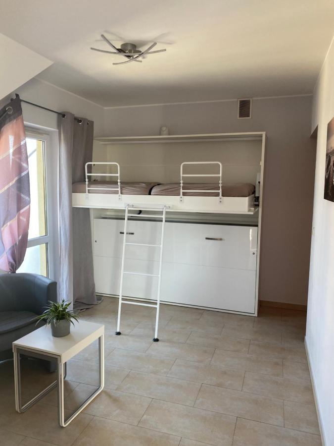 Apartament Bella Apartment เมียนซิดดรอแย ภายนอก รูปภาพ